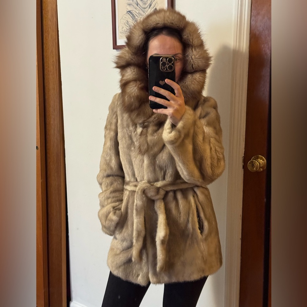 Luxurious Italian Baluchi Tan Mink and sable fur hood jacket coat - Picture 11 of 17